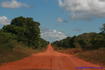 [iero] Rouge, ocre, terre d'Afrique.