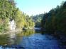 [iero] Et au milieu, coule une rivière.